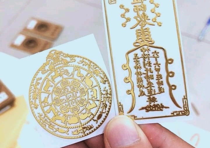 Linh phù là gì? Tại sao đây là phụ kiện được giới trẻ săn tìm?