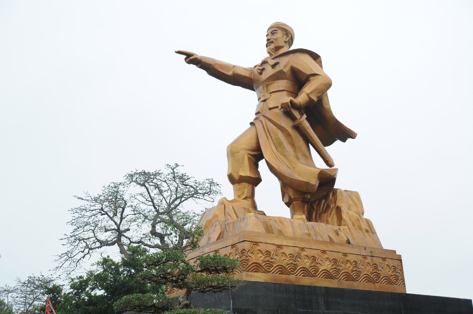 TRIỂN LÃM "NGÔ QUYỀN - VỊ TỔ TRUNG HƯNG ĐẤT NƯỚC"