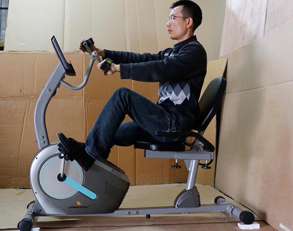 Đạp xe tập phục hồi chức năng tại nhà